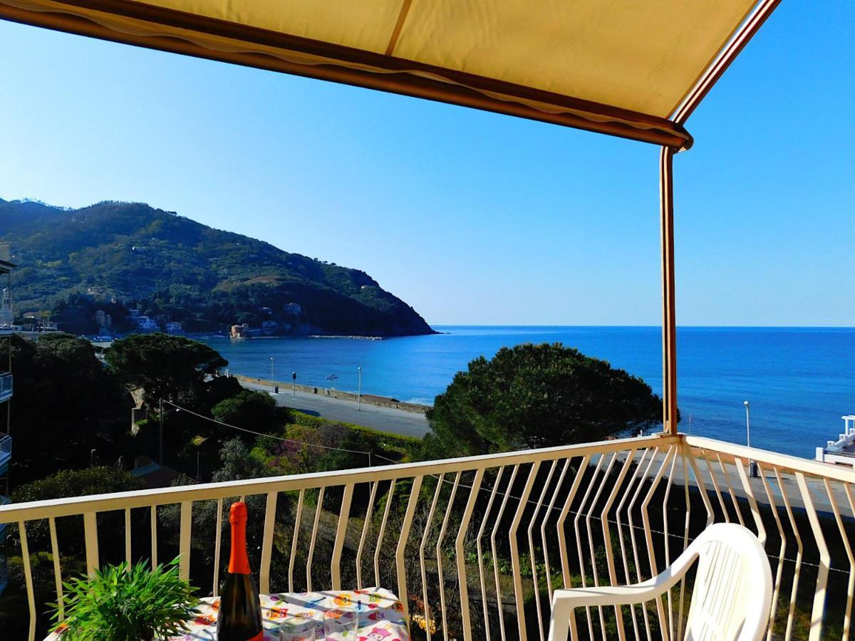 Spazioso Appartamento Vista Mare, Леванто Екстериор снимка